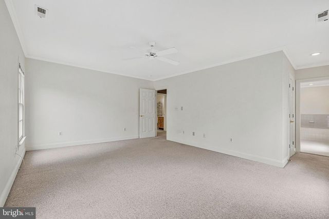 10 MEMORIAL DR NW, Leesburg, VA 20176