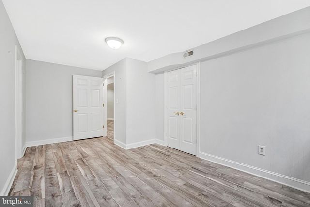 10 MEMORIAL DR NW, Leesburg, VA 20176