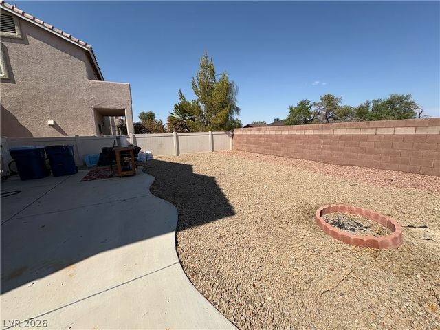 8792 Blue Wolf Street, Las Vegas, NV 89123