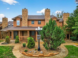 2018 Avignon Court C, St Charles, MO 63303