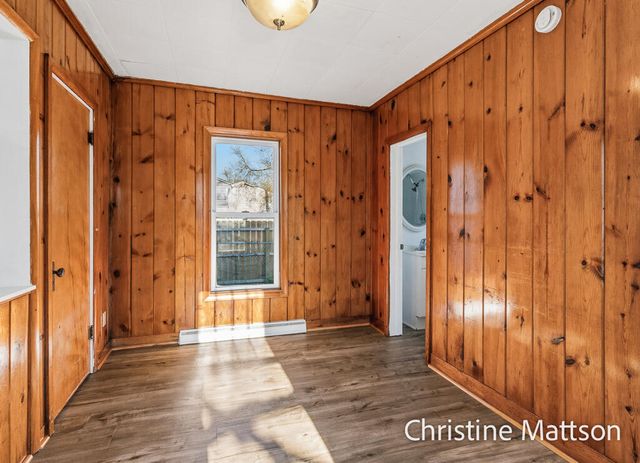 1889 Manor Drive, Norton Shores, MI 49441