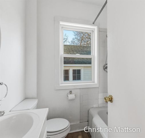 1889 Manor Drive, Norton Shores, MI 49441