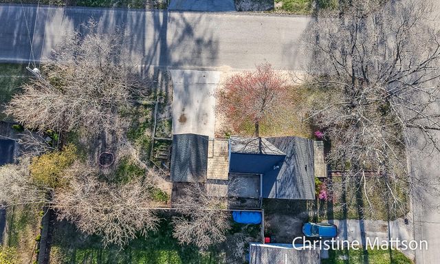 1889 Manor Drive, Norton Shores, MI 49441