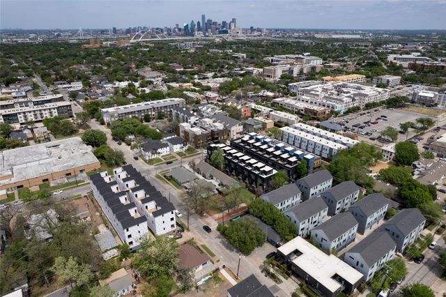 110 adams Avenue, Dallas, TX 75208