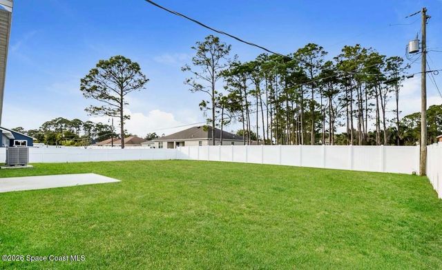 871 De Groodt Road SW, Palm Bay, FL 32908