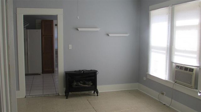 1309 14th Street, Huntsville, TX 77340
