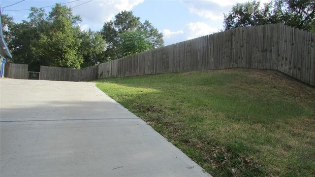 1309 14th Street, Huntsville, TX 77340