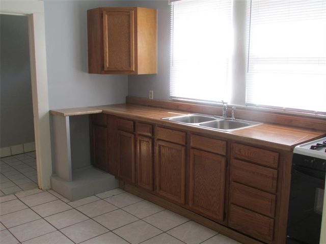 1309 14th Street, Huntsville, TX 77340