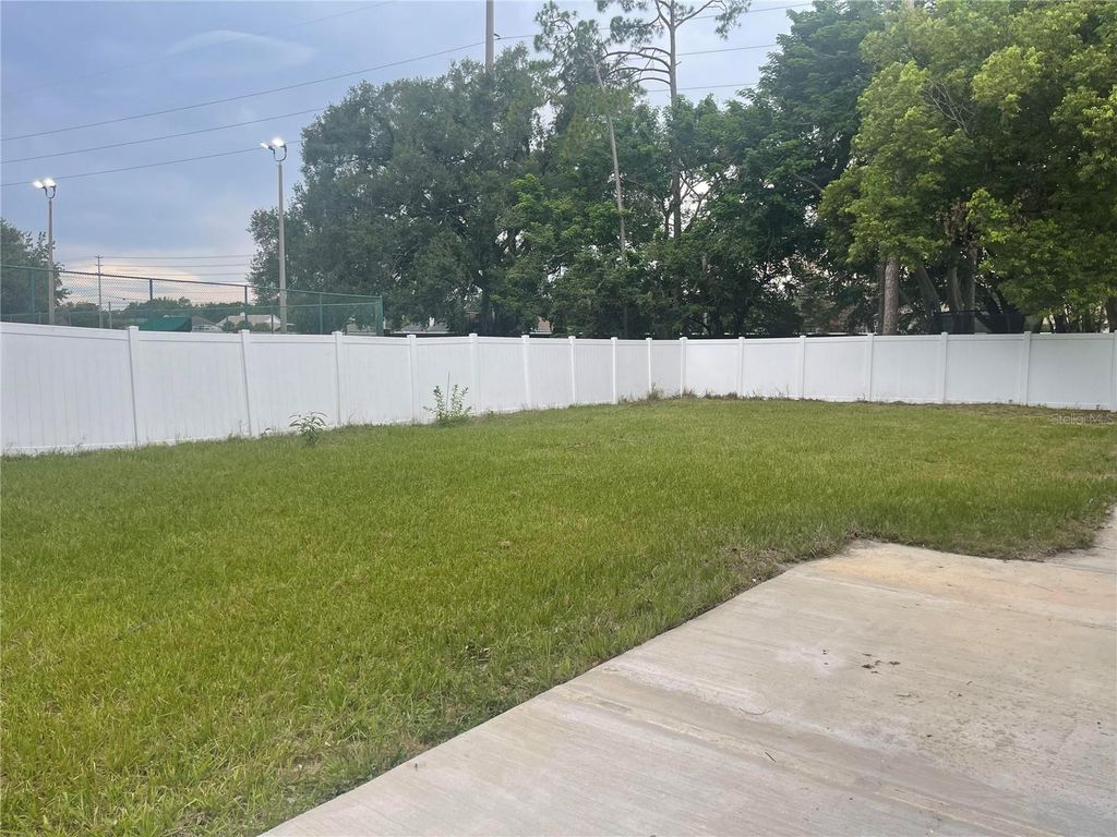 Image 2 of property listing at 9310 BAY VISTA ESTATES BOULEVARD, Orlando, FL 32836