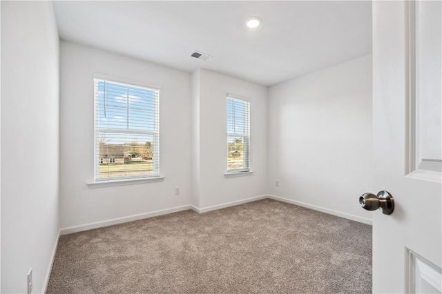 33 Constitution Avenue, Pendergrass, GA 30567