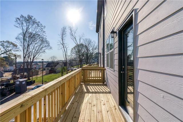 33 Constitution Avenue, Pendergrass, GA 30567