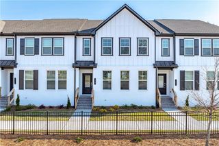 33 Constitution Avenue, Pendergrass, GA 30567