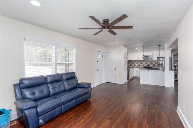 3237 Gus Robinson Road, Powder Springs, GA 30127