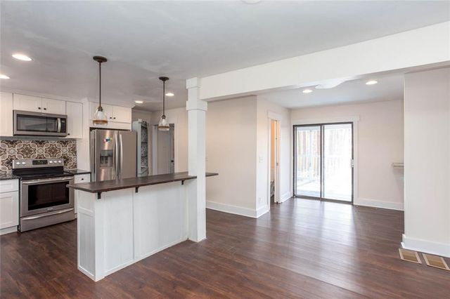 3237 Gus Robinson Road, Powder Springs, GA 30127