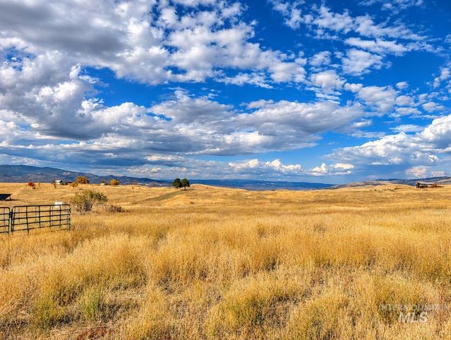 1318 Hwy 95, Mesa, ID 83643 property photo