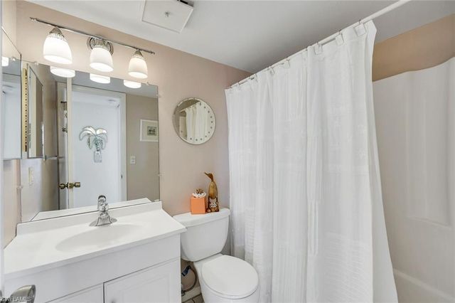 4338 27th CT SW 204, Naples, FL 34116