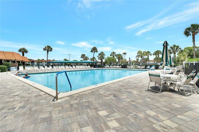 4338 27th CT SW 204, Naples, FL 34116