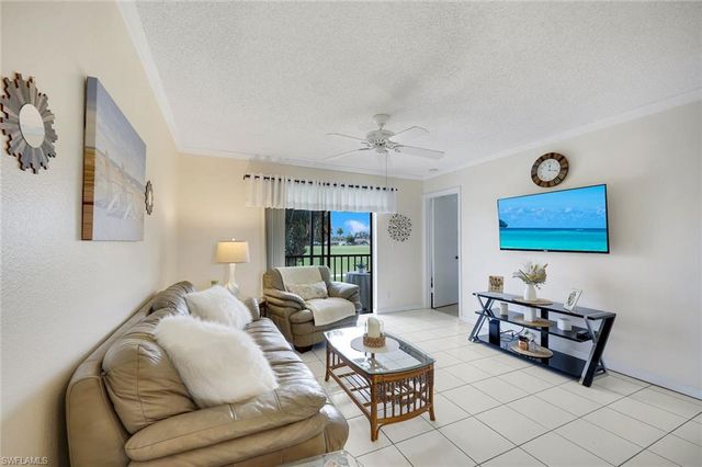 4338 27th CT SW 204, Naples, FL 34116