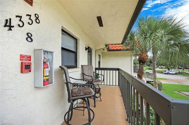 4338 27th CT SW 204, Naples, FL 34116