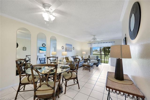 4338 27th CT SW 204, Naples, FL 34116