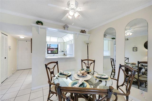 4338 27th CT SW 204, Naples, FL 34116