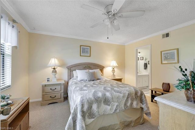 4338 27th CT SW 204, Naples, FL 34116