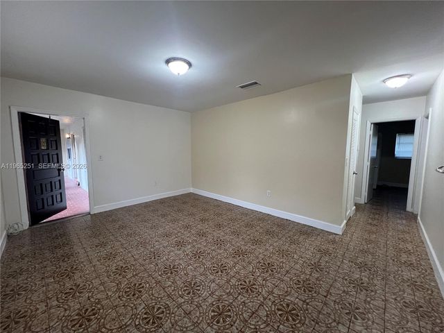 11931 NE 12th Ave 11931, Biscayne Park, FL 33161