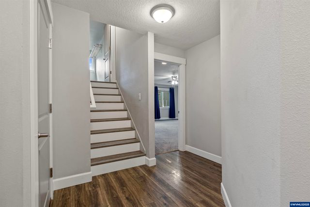 459 Churchdale Av N, Keizer, OR 97303