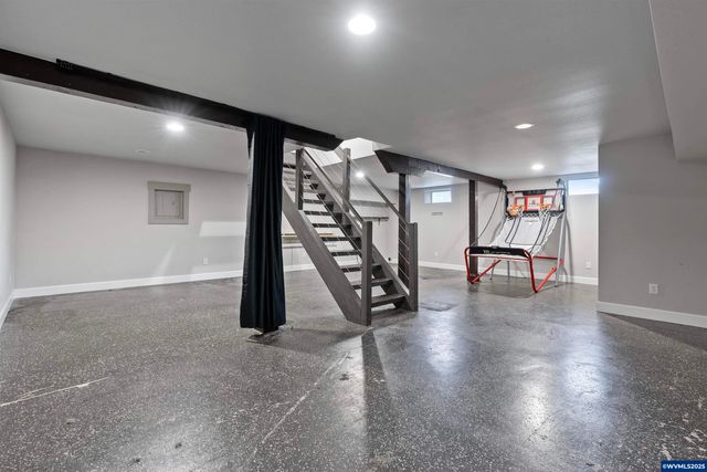 459 Churchdale Av N, Keizer, OR 97303