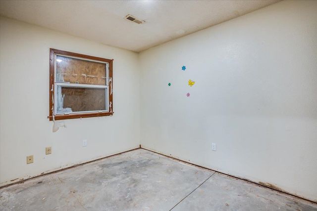 838 N Grove, Wichita, KS 67216