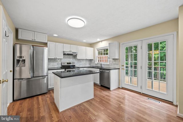 41 ROSLAND CT, Baltimore, MD 21208