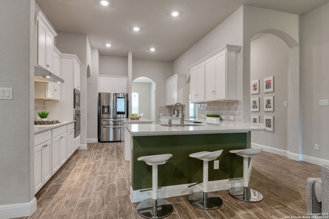 2123 Bailey Forest, San Antonio, TX 78253
