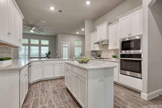 2123 Bailey Forest, San Antonio, TX 78253