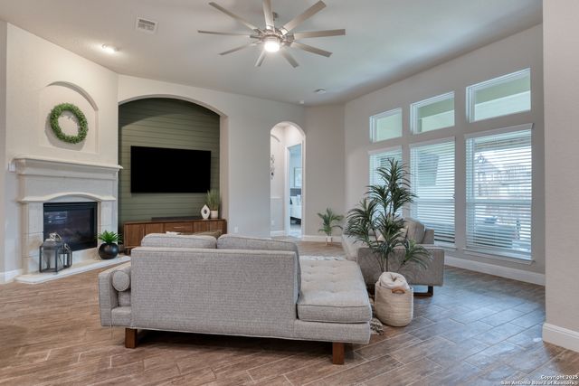 2123 Bailey Forest, San Antonio, TX 78253