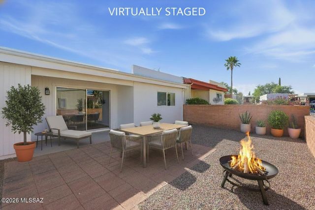 307 N Calle Del Chancero, Green Valley, AZ 85614