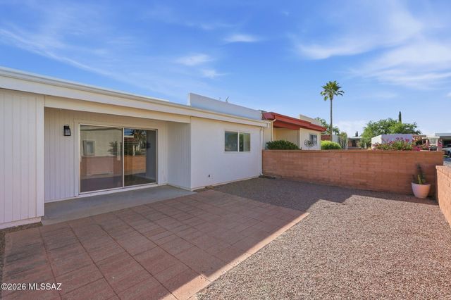 307 N Calle Del Chancero, Green Valley, AZ 85614