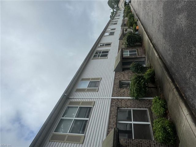 8570 Chesapeake Blvd Apt 17, Norfolk, VA 23503