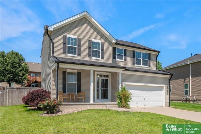 10702 S 110 Avenue, Papillion, NE 68046