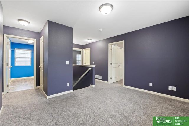 10702 S 110 Avenue, Papillion, NE 68046