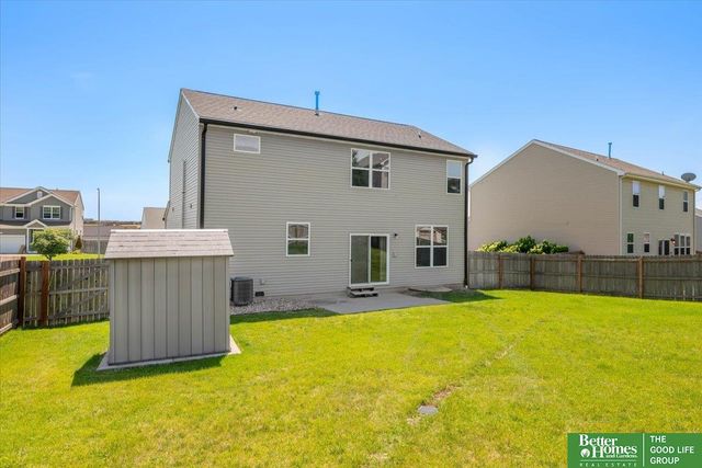 10702 S 110 Avenue, Papillion, NE 68046