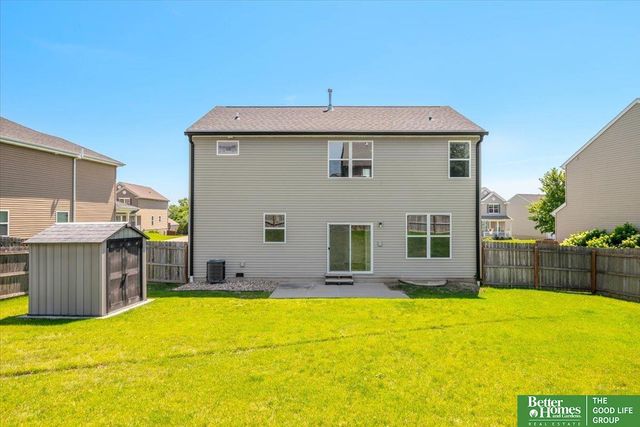 10702 S 110 Avenue, Papillion, NE 68046