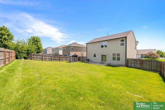 10702 S 110 Avenue, Papillion, NE 68046