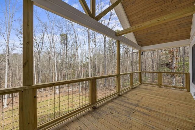234 Lake View Drive, Lavonia, GA 30553
