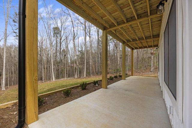234 Lake View Drive, Lavonia, GA 30553