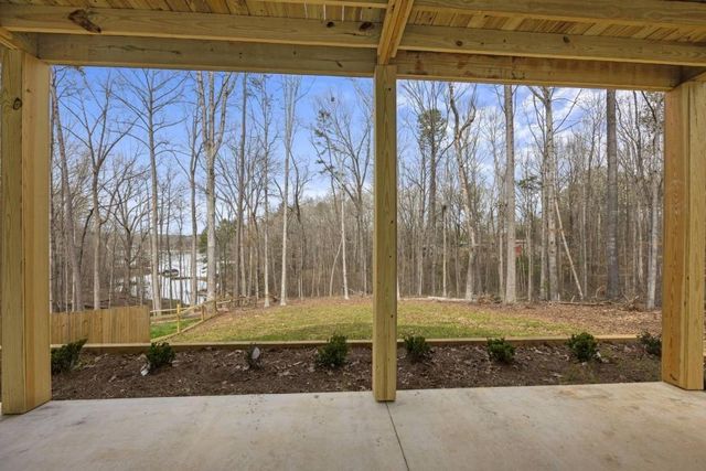 234 Lake View Drive, Lavonia, GA 30553