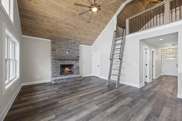 234 Lake View Drive, Lavonia, GA 30553