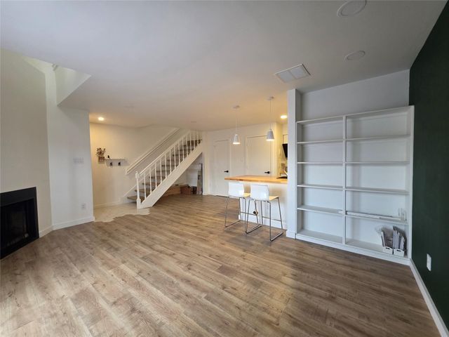 1515 Sandy Springs Road 903, Houston, TX 77042