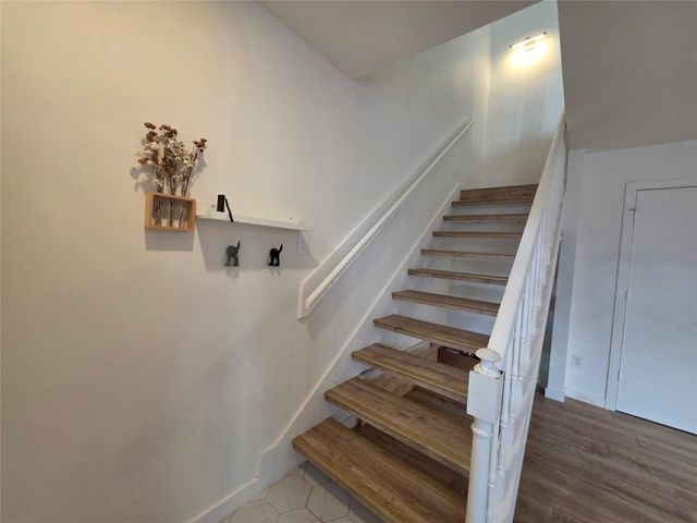 1515 Sandy Springs Road 903, Houston, TX 77042