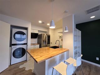 1515 Sandy Springs Road 903, Houston, TX 77042