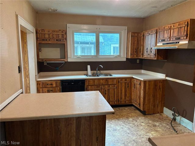 2329 Broad Street, Parkersburg, WV 26101